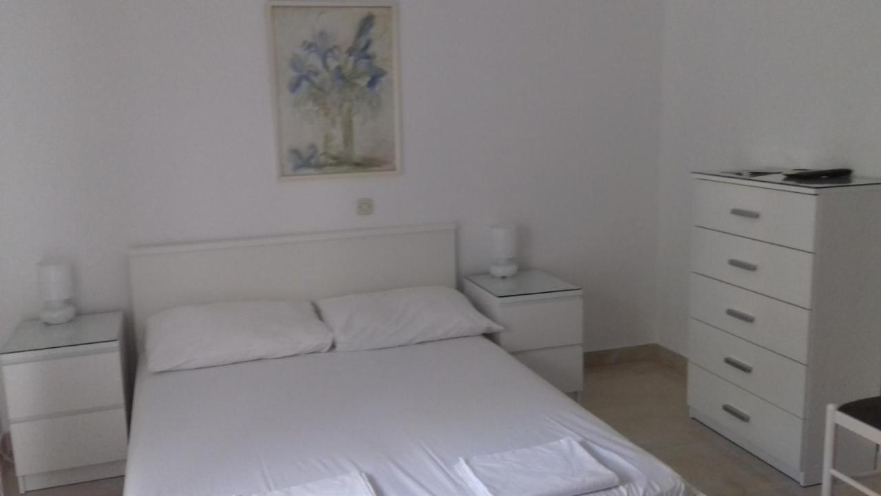 Apartments Lara Подгора Екстериор снимка