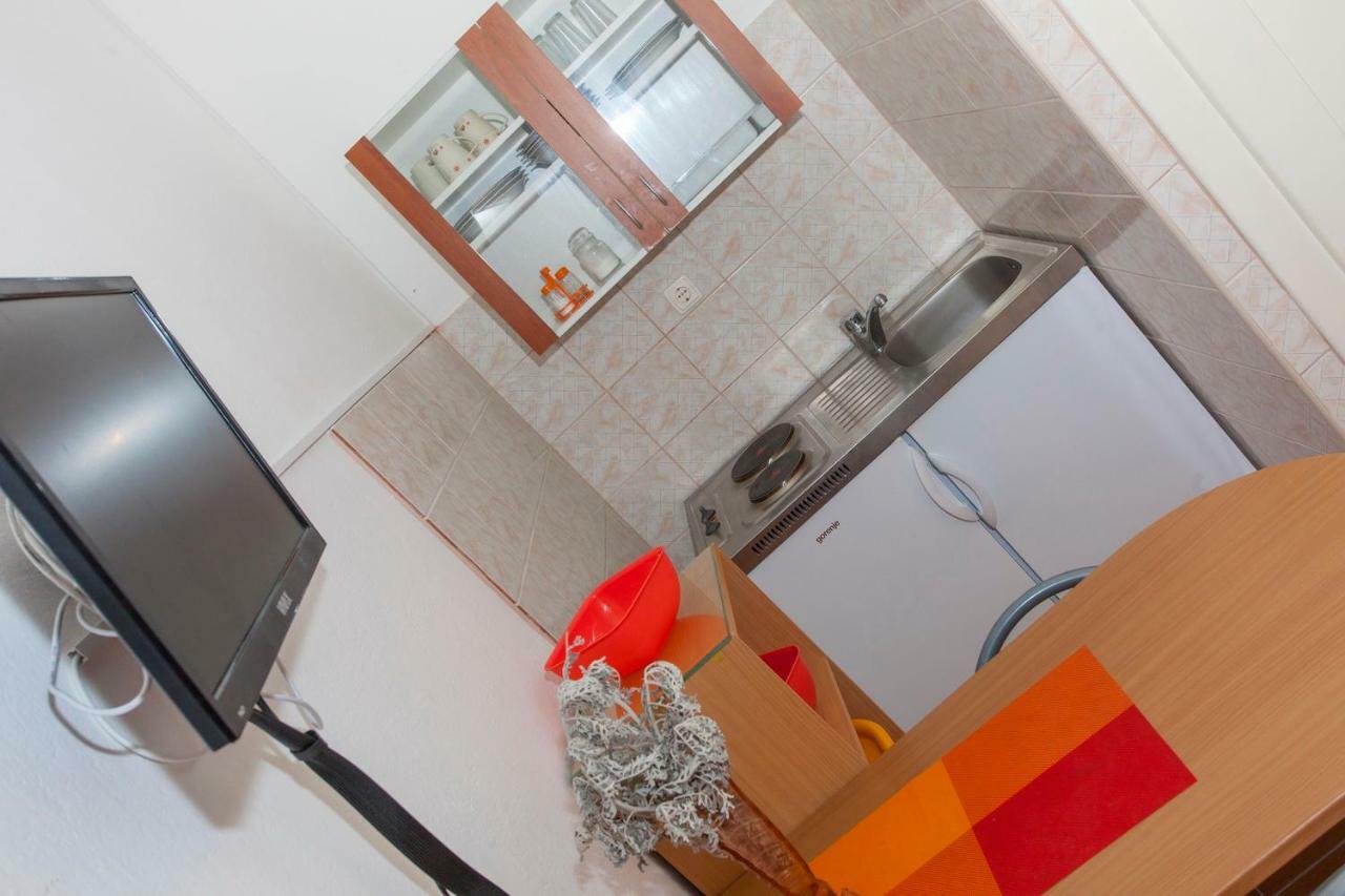 Apartments Lara Подгора Екстериор снимка