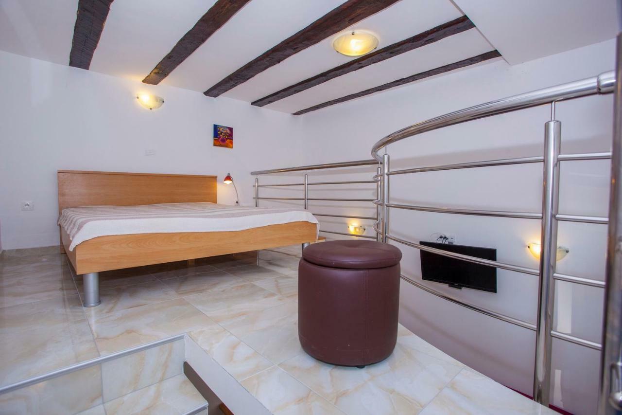 Apartments Lara Подгора Екстериор снимка