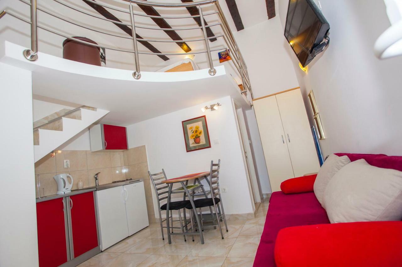 Apartments Lara Подгора Екстериор снимка