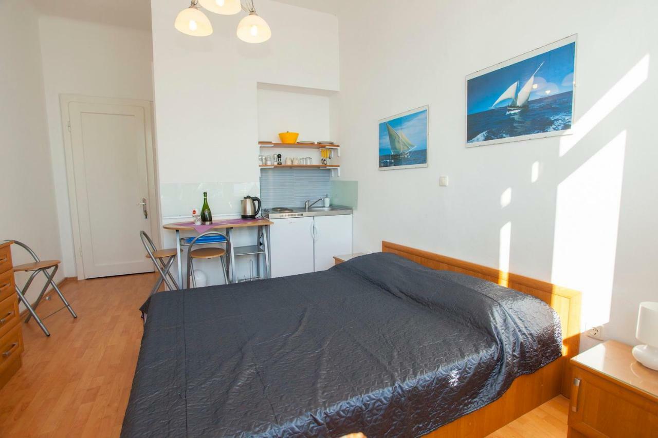 Apartments Lara Подгора Екстериор снимка