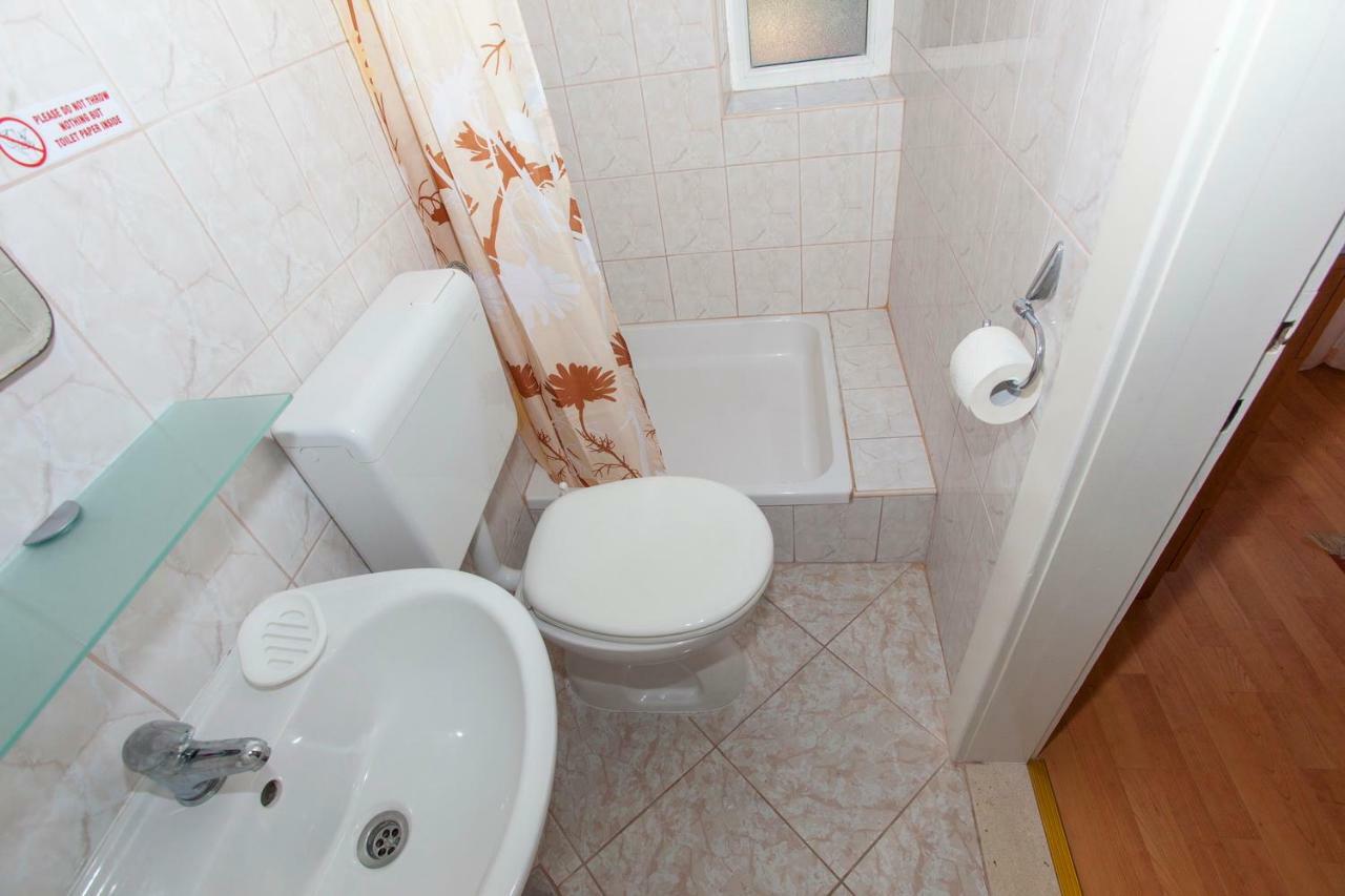 Apartments Lara Подгора Екстериор снимка
