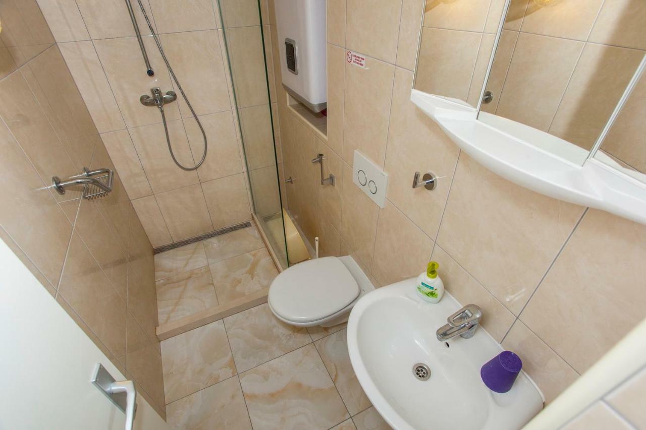 Apartments Lara Подгора Екстериор снимка